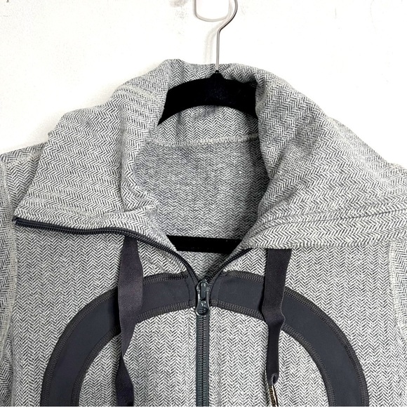 Lululemon Stride Jacket *Brushed Ghost Heathered Coal Herringbone/Coal Size 6 - Picture 3 of 11